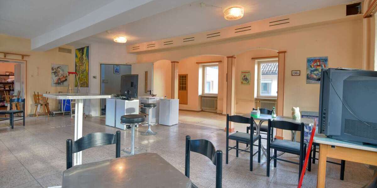 Ehemaliges Gasthaus mit 3 Einzelzimmer & 5 potentiellen Wohnungen inkl. Gaststätte und Parkplätze - Gewerbeobjekt Neckarsteinach | Angebot:26058972