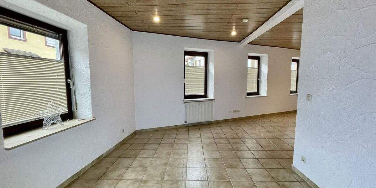 Doppelhaushälfte Bad Dürkheim - 5 Zimmer, 170 m&sup2;, 1.500&euro; | Angebot:25337387