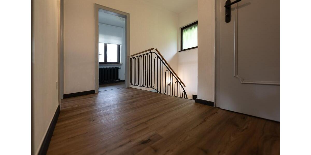 Villa Weinheim - 5 Zimmer, 145 m&sup2;, 2.790&euro; | Angebot:24989273