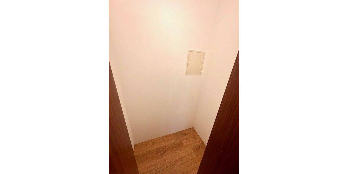 Neu renovierte 3 ZKB-Wohnung mit Loggia zum Wohlfühlen. 3 zimmer