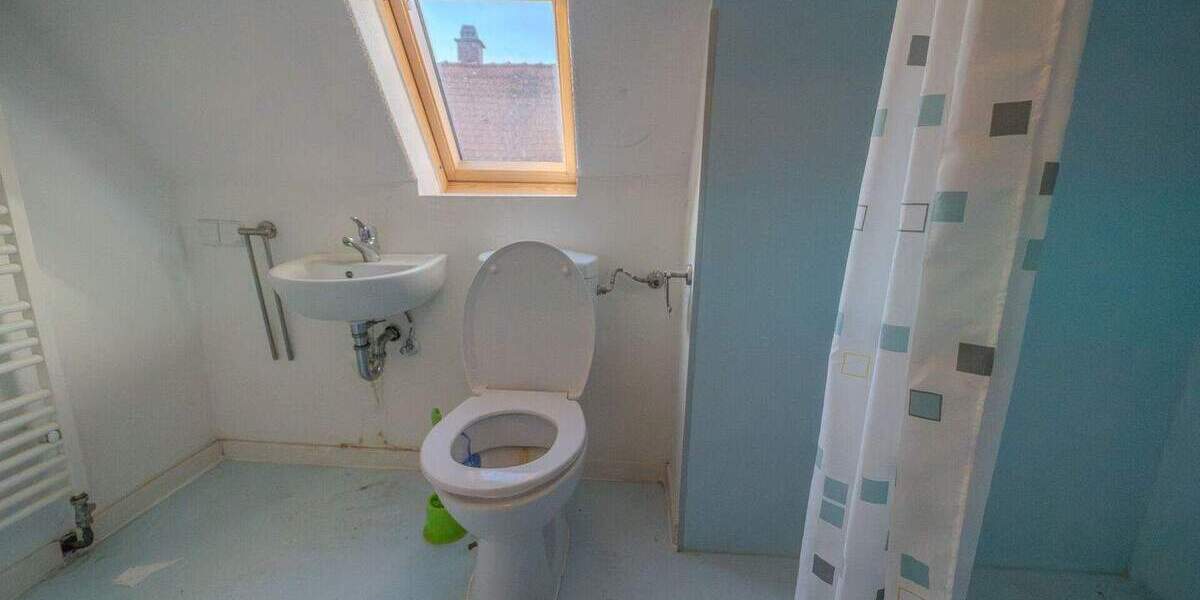 Altstadthaus mit bis zu 3 Wohneinheiten und Ladenfläche - jetzt bei realunis 9 zimmer