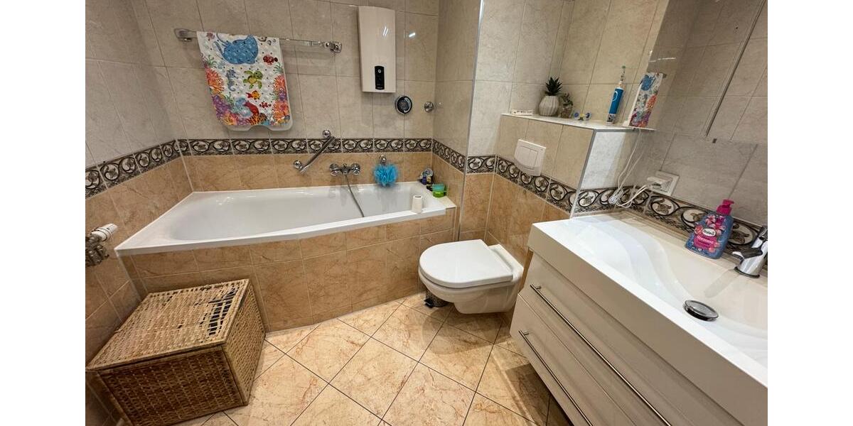 PROVISIONSFREI - Große 4-Zimmer-Wohnung zum Verkauf 4 zimmer