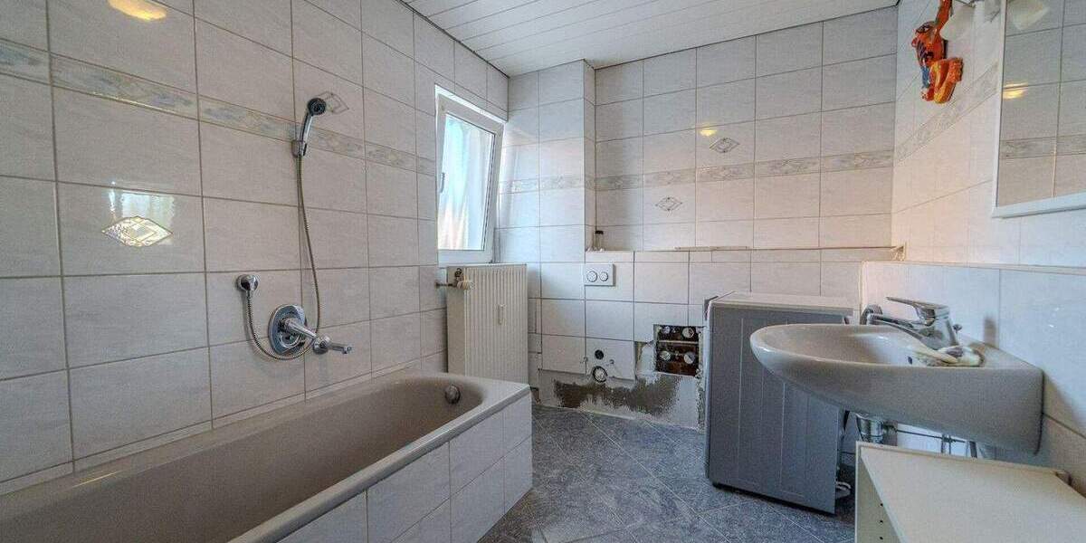 Mehrfamilienhaus, Wohnhaus Mannheim Gartenstadt - 8 Zimmer, 297 m&sup2;, 620.000&euro; | Angebot:25314235