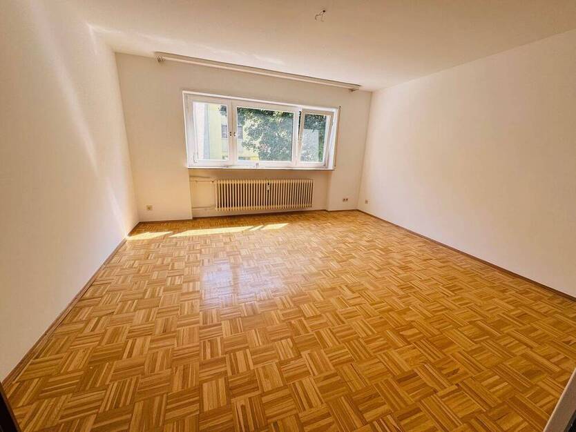 Frei ab 01.07.25 - Erstbezug nach Sanierung - Schicke 2-Zimmerwohnung mit Balkon in MA-Neckarau