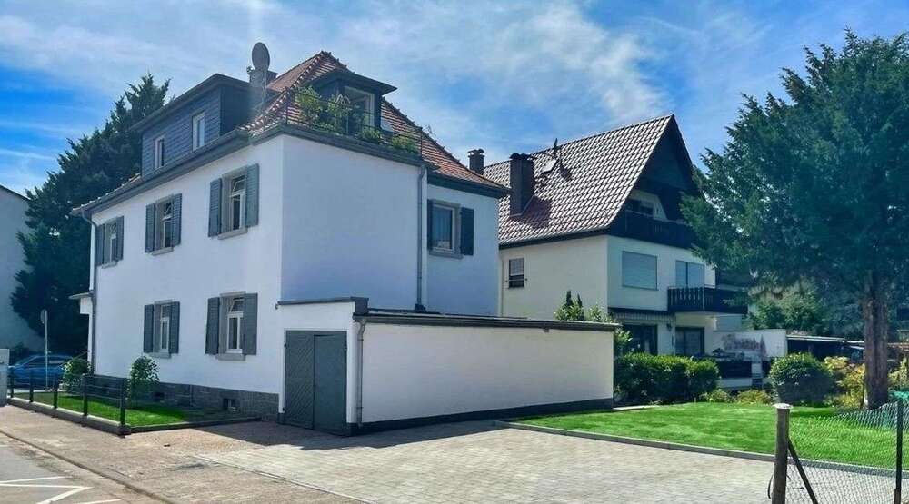 Etagenwohnung Weinheim - 6 Zimmer, 140 m&sup2;, 1.550&euro; | Angebot:25882389