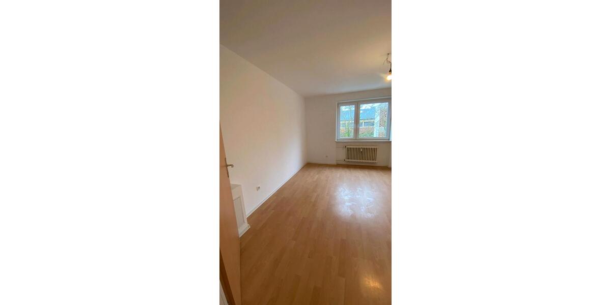 Etagenwohnung Lampertheim - 5 Zimmer, 130 m&sup2;, 1.225&euro; | Angebot:26262292