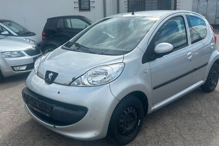 Peugeot 107 181.400 km 999 &euro; Worms 67547