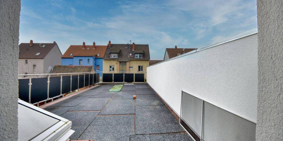 Etagenwohnung Mannheim Sandhofen - 6 Zimmer, 175 m&sup2;, 270.000&euro; | Angebot:26815840
