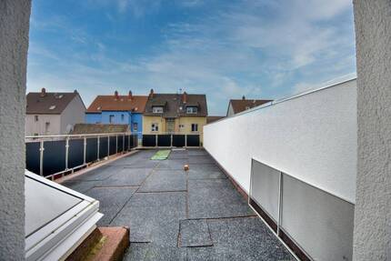 Wohnung Mannheim Sandhofen - 6 Zimmer, 175 m&sup2;, 270.000&euro; | Angebot:26815840