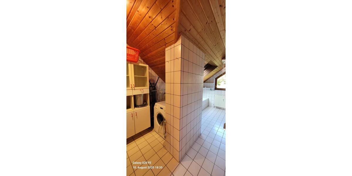 Dachgeschoßwohnung Weinheim - 3 Zimmer, 87 m&sup2;, 1.300&euro; | Angebot:26248947