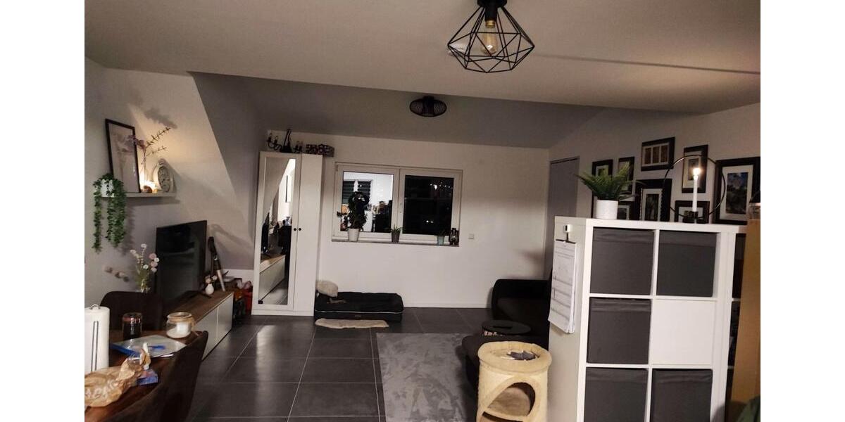Dachgeschoßwohnung Bammental - 3 Zimmer, 71 m&sup2;, 950&euro; | Angebot:26563754