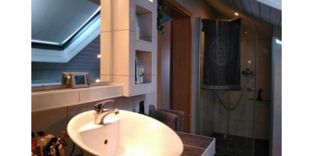 Dachgeschoßwohnung Biblis - 4.5 Zimmer, 116 m&sup2;, 1.000&euro; | Angebot:24832071