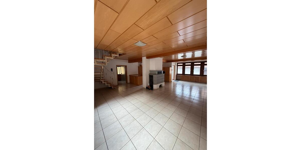 Gepflegtes Einfamilienhaus mit 3 Garagen in Mannheim-Käfertal 4 zimmer