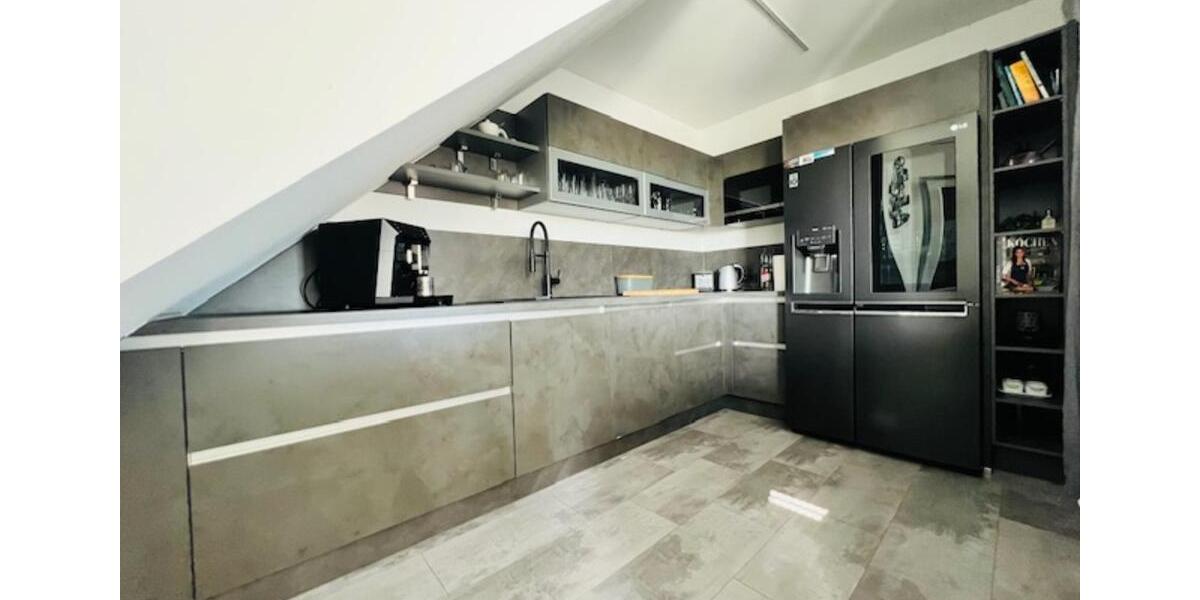 Dachgeschoßwohnung Waghäusel - 3 Zimmer, 105 m&sup2;, 1.150&euro; | Angebot:24936966