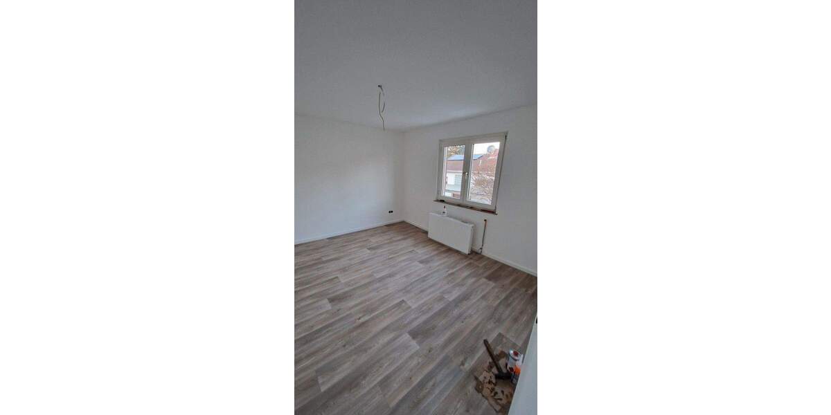 Toplage am Maudacher Bruch - Kernsaniertes Doppelhaus in Sackgasse 5 zimmer