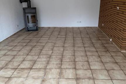 Wohnung Mannheim Gartenstadt - 3 Zimmer, 95 m&sup2;, 1.200&euro; | Angebot:24787172