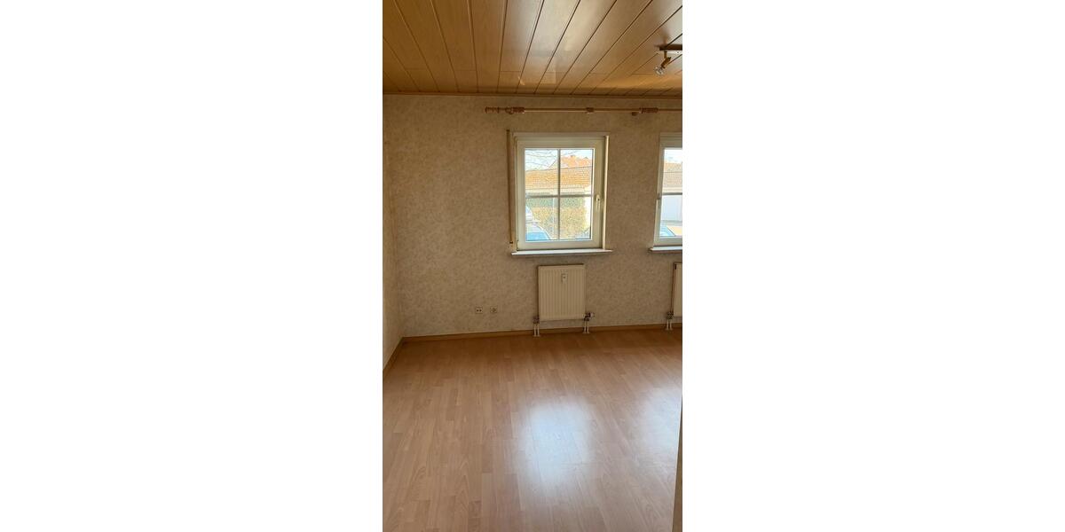 Erdgeschoßwohnung Reilingen - 3 Zimmer, 83 m&sup2;, 250.000&euro; | Angebot:25831350