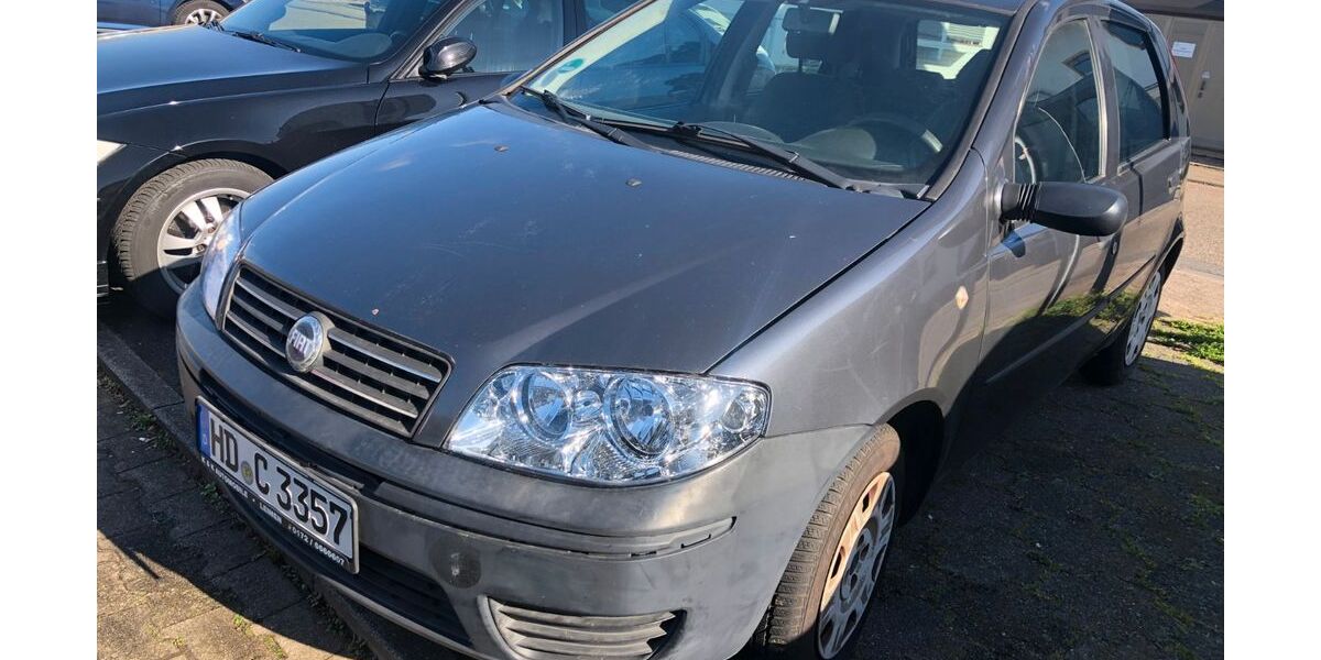 Fiat Punto 221.550 km 688 &euro; Wiesloch 69168