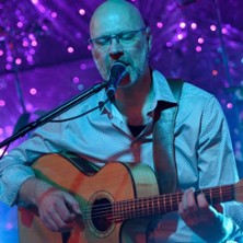 Jeremiah Wood 14.02.2026 Theater in der Kurve