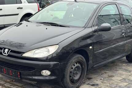 Peugeot 206 153.000 km 1.999 &euro; Ludwigshafen 67071