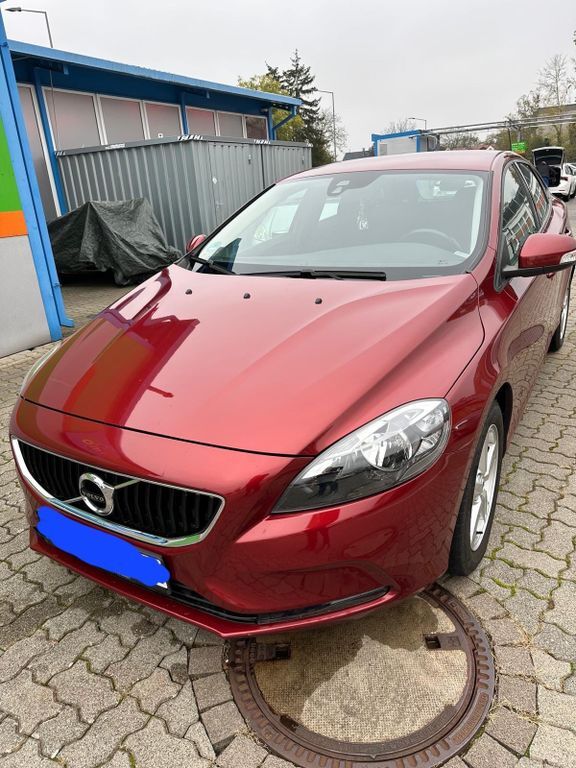 V40