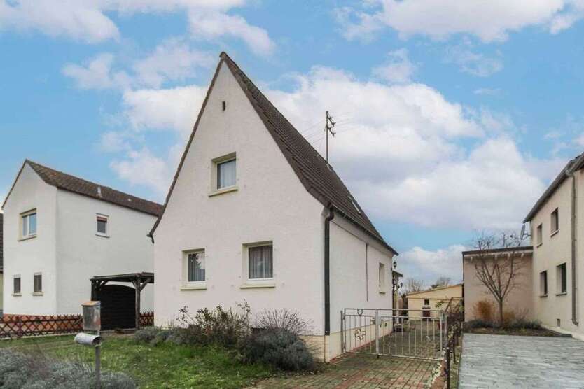 Haus zum Kaufen in Ludwigshafen am Rhein 315.000 € 136.04 m²