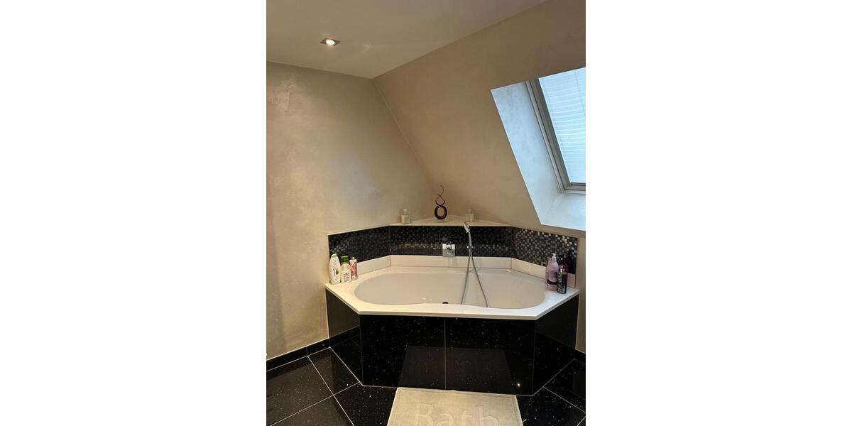 Einfamilienhaus modern, top ausgestattet & komplett Möbliert 4 zimmer