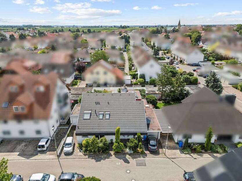 Haus zum Kaufen in Ellerstadt 690.000 € 234.3 m²