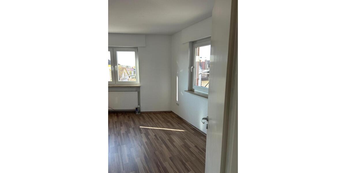 Einfamilienhaus Erpolzheim - 5 Zimmer, 140 m&sup2;, 1.350&euro; | Angebot:25341743