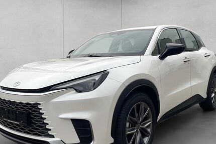 Lexus LBX 3.000 km 38.990 &euro; Mannheim 68307