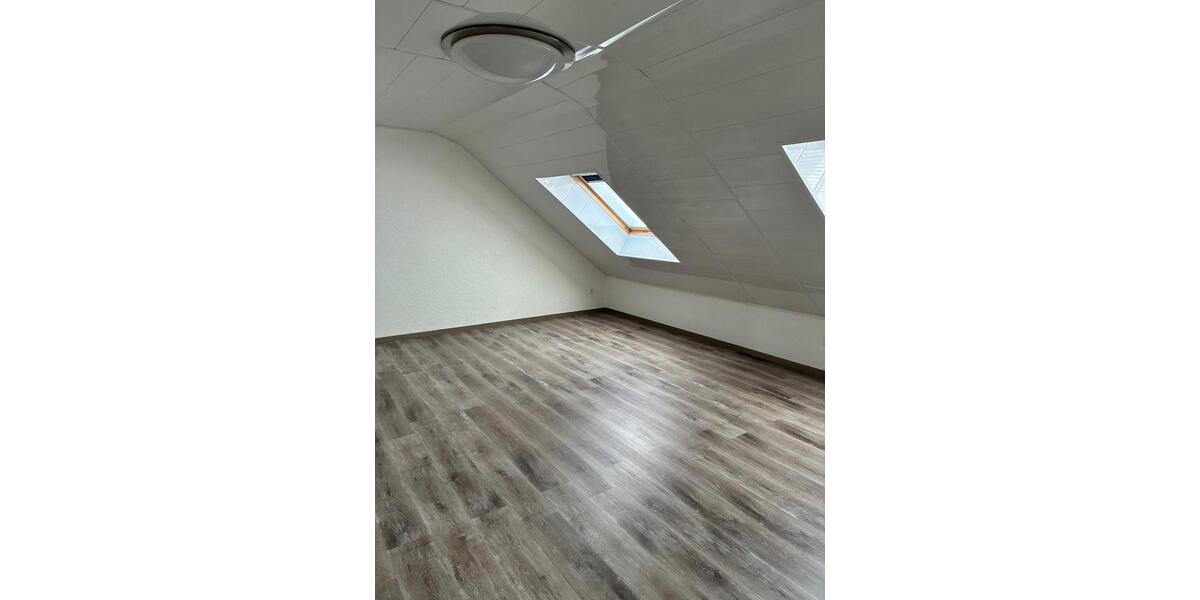 Maisonettenwohnung Mannheim Almenhof - 5 Zimmer, 140 m&sup2;, 1.700&euro; | Angebot:25350899