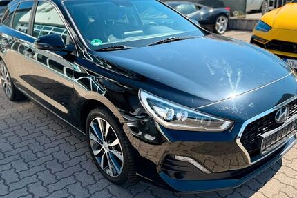 Hyundai i30 124.000 km 8.899 &euro; Worms 67547