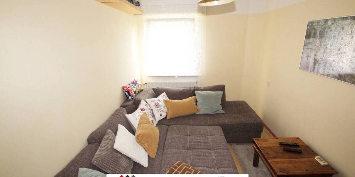 Schönes 3-Familienhaus, insg. 191m² Wohnfläche + 600m² Grundstück, inkl. 2 Garagen & Garten 1 zimmer