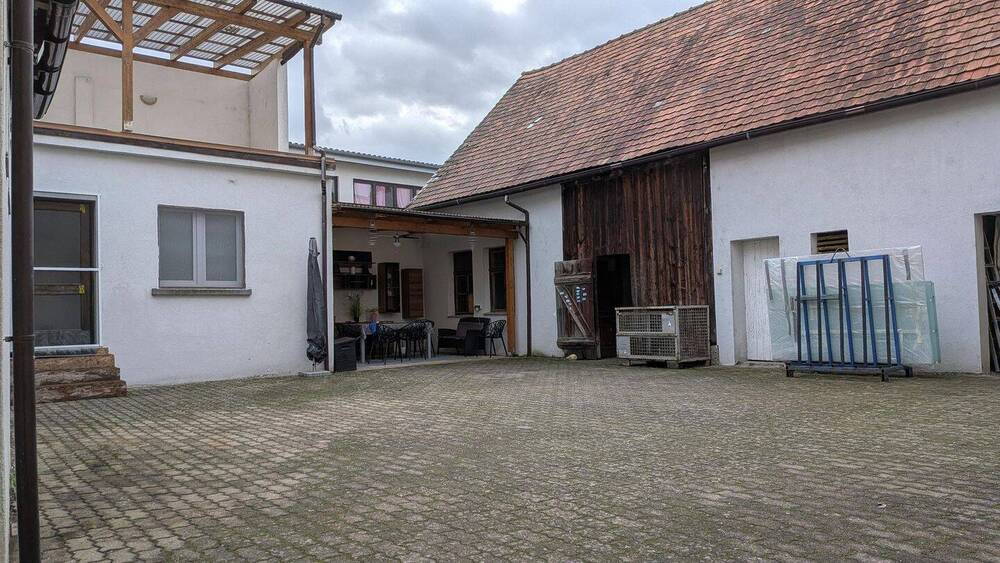 Mehrfamilienhaus, Wohnhaus Oberhausen-Rheinhausen Oberhausen - 7 Zimmer, 193 m&sup2;, 545.000&euro; | Angebot:25755246