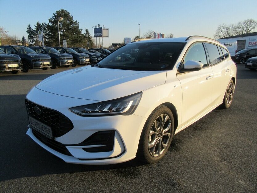 Focus ST-Line10. Automatik, LED, NAVI