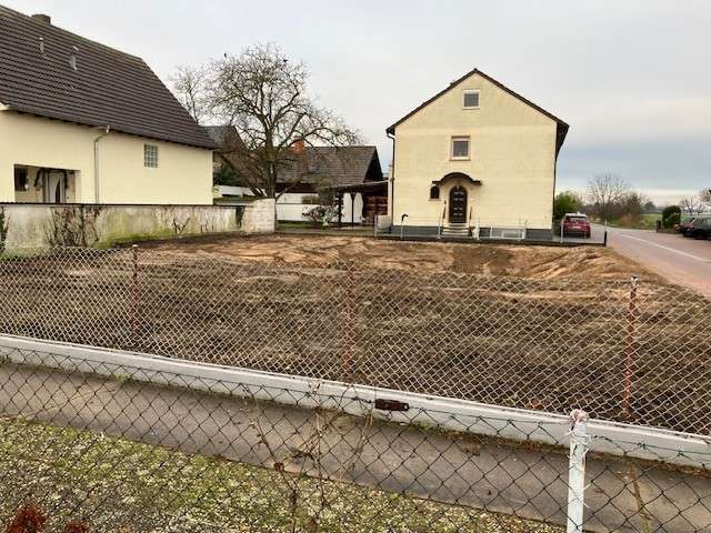 Grundstück zu verkaufen in Neulußheim 260.000 € 454 m² zimmer