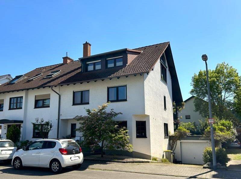 MA-Feudenheim: charmante Doppelhaushälfte mit traumhaftem Garten