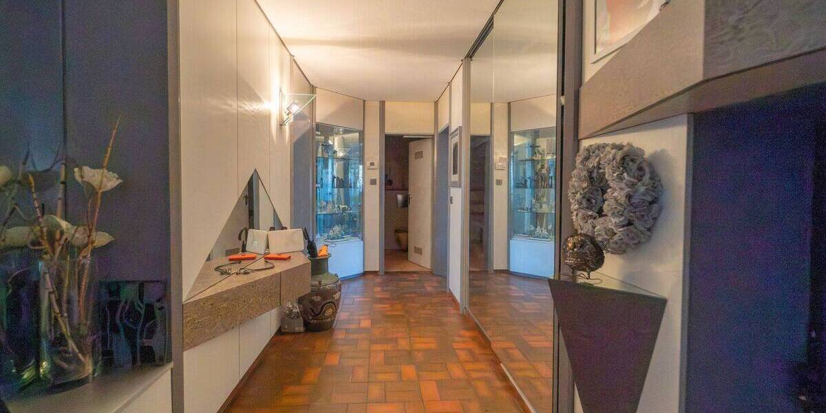 Etagenwohnung Ludwigshafen am Rhein Mitte - 3 Zimmer, 106 m&sup2;, 215.000&euro; | Angebot:26127987