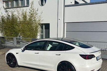 Tesla Model 3 18.895 km 31.200 &euro; Oftersheim 68723