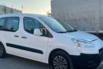 Peugeot Partner 242.869 km 2.499 &euro; Viernheim 68519