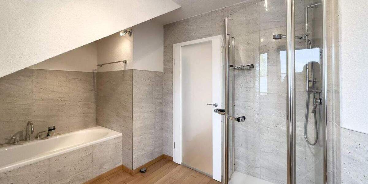 Mehrfamilienhaus, Wohnhaus Großniedesheim - 7 Zimmer, 240 m&sup2;, 765.000&euro; | Angebot:25682665