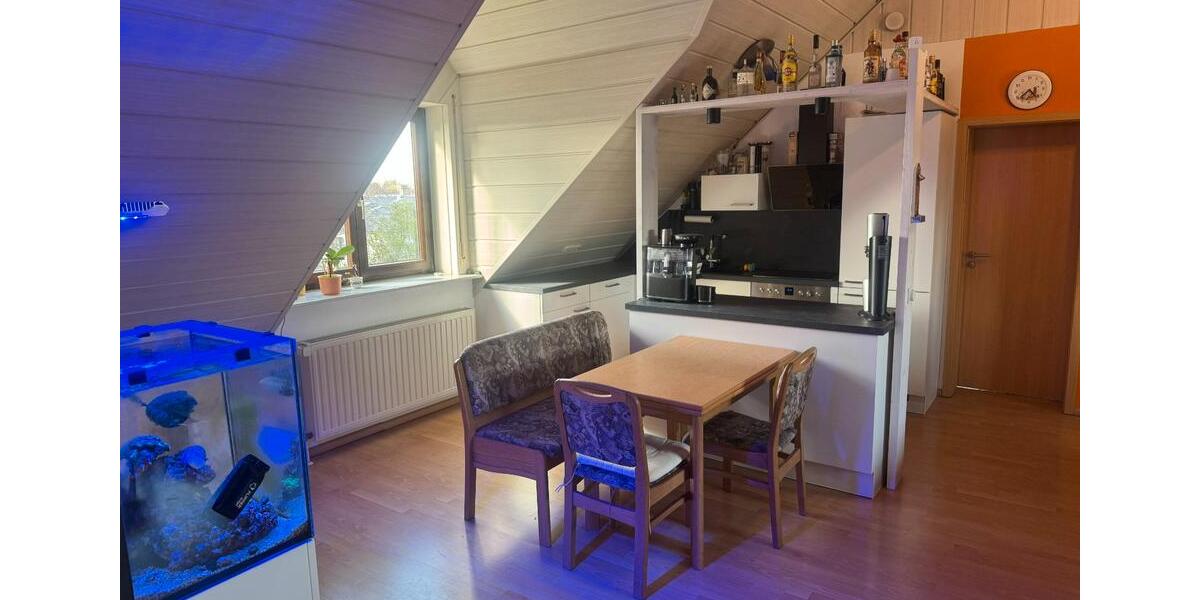 Dachgeschoßwohnung Heddesheim - 3.5 Zimmer, 84 m&sup2;, 1.050&euro; | Angebot:25982342