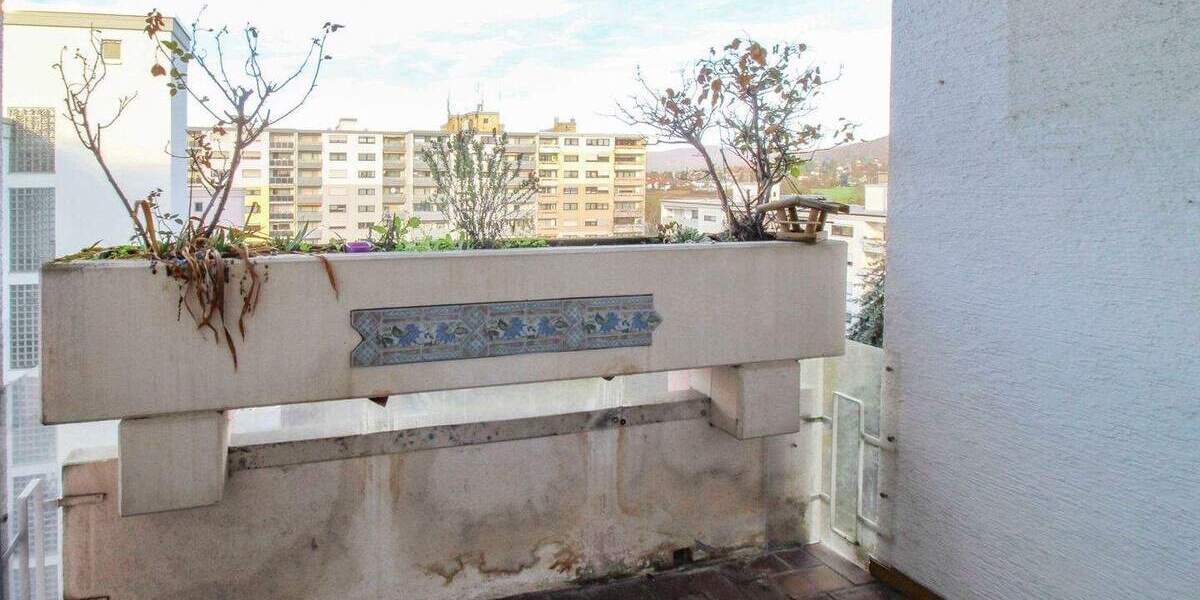 Für Tatkräftige: 3 Zimmer Wohnung mit 2 Balkone in Zwingenberg 3 zimmer