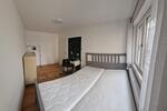 WG-Zimmer in großzügiger, modernisierter Wohnung 1 zimmer