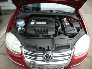 VW Golf KOMBI 1,6 COMFORTLINE AUTOMATIK KLIMA PDC 194.634 km 6.985 &euro; Dossenheim 69221