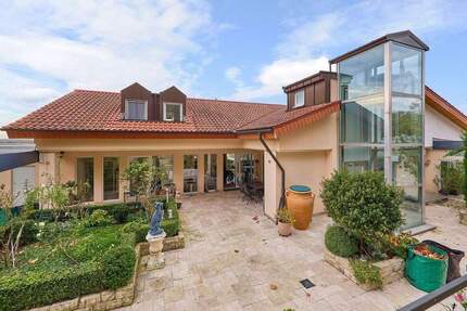 Einmaliges Wohnanwesen mit verschiedenen Nutzungsoptionen, beste Lage in Auerbach! 1 zimmer