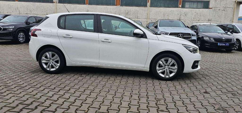 Peugeot 308 56.260 km 11.989 &euro; Heddesheim 68542