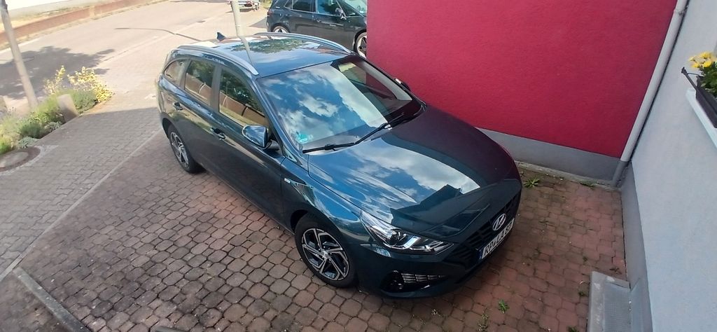 Hyundai i30 56.000 km 15.500 &euro; Römerberg 67354