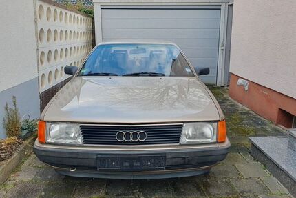 Audi 100