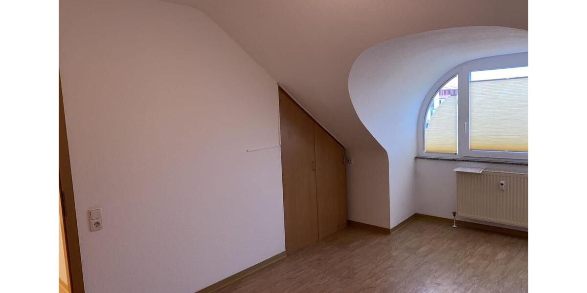 2 Zi Bad EBK Wohnung Carl-Benz-Seniorenzentrum Erst ab 60J mögli 2 zimmer